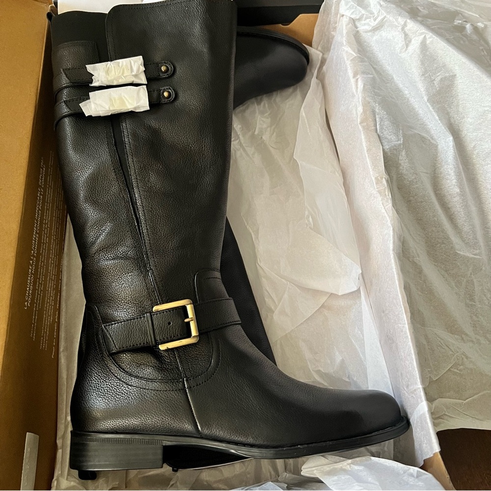 Naturalizer Jessie Leather Boots
Size 9.5 - Picture 3 of 8